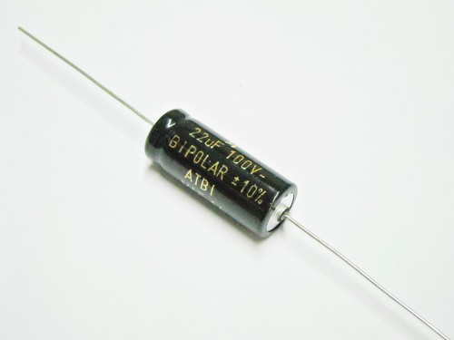Condensatore elettrolitico - condensatore,